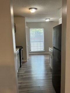 Building Photo - 912 Pineland Ave