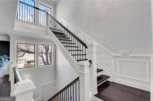 Building Photo - 54 Basswood Cir NE