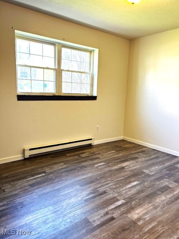 Building Photo - 230 Hallock Ave