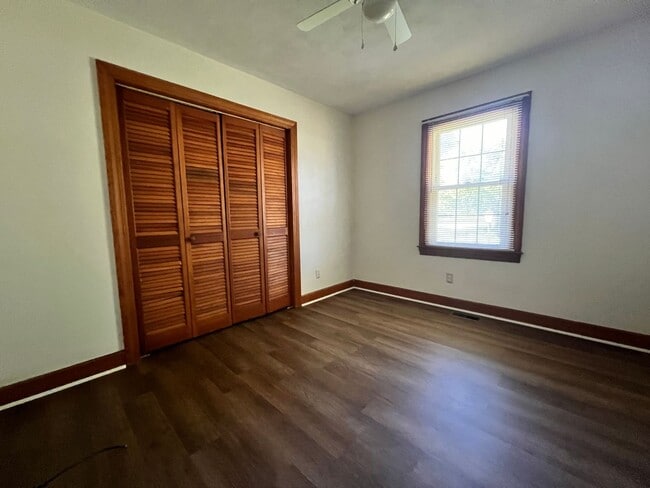 Building Photo - Available Soon! Remodeled 3 Bed, 2 Bath, Brick Ranch