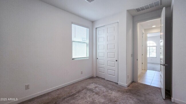 Building Photo - 2563 W Hidalgo Ave