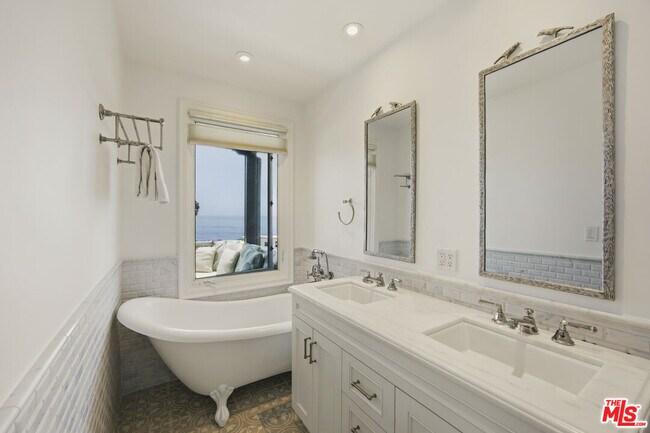 Building Photo - 26723 Latigo Shore Dr