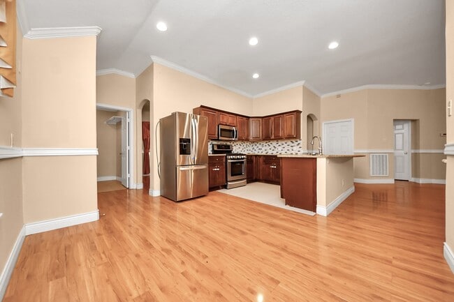 Building Photo - 5618 Painted Trail Dr