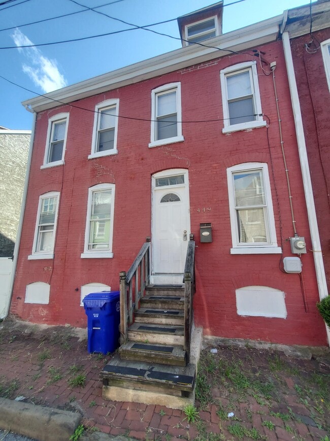 Primary Photo - 449 Spring Garden St