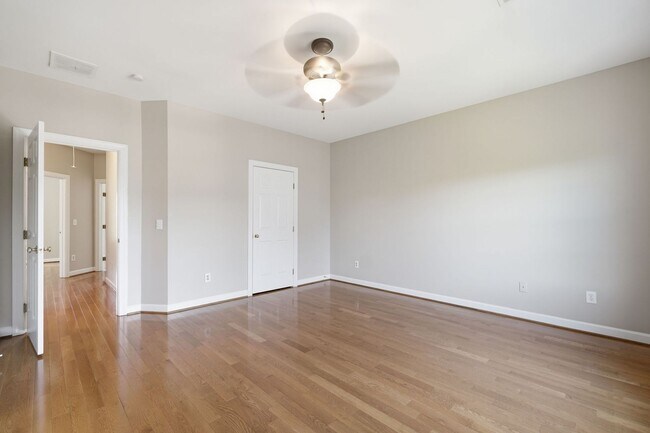 Building Photo - This is Northern Virginia living at its finest—offering the charm of a neighborhood community wit...