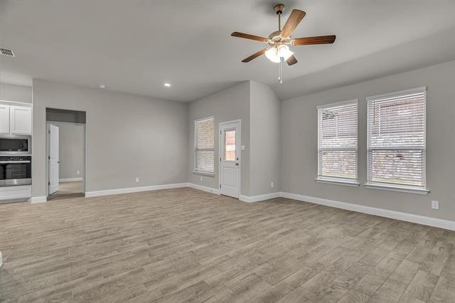 Building Photo - 3024 Somerset Pl