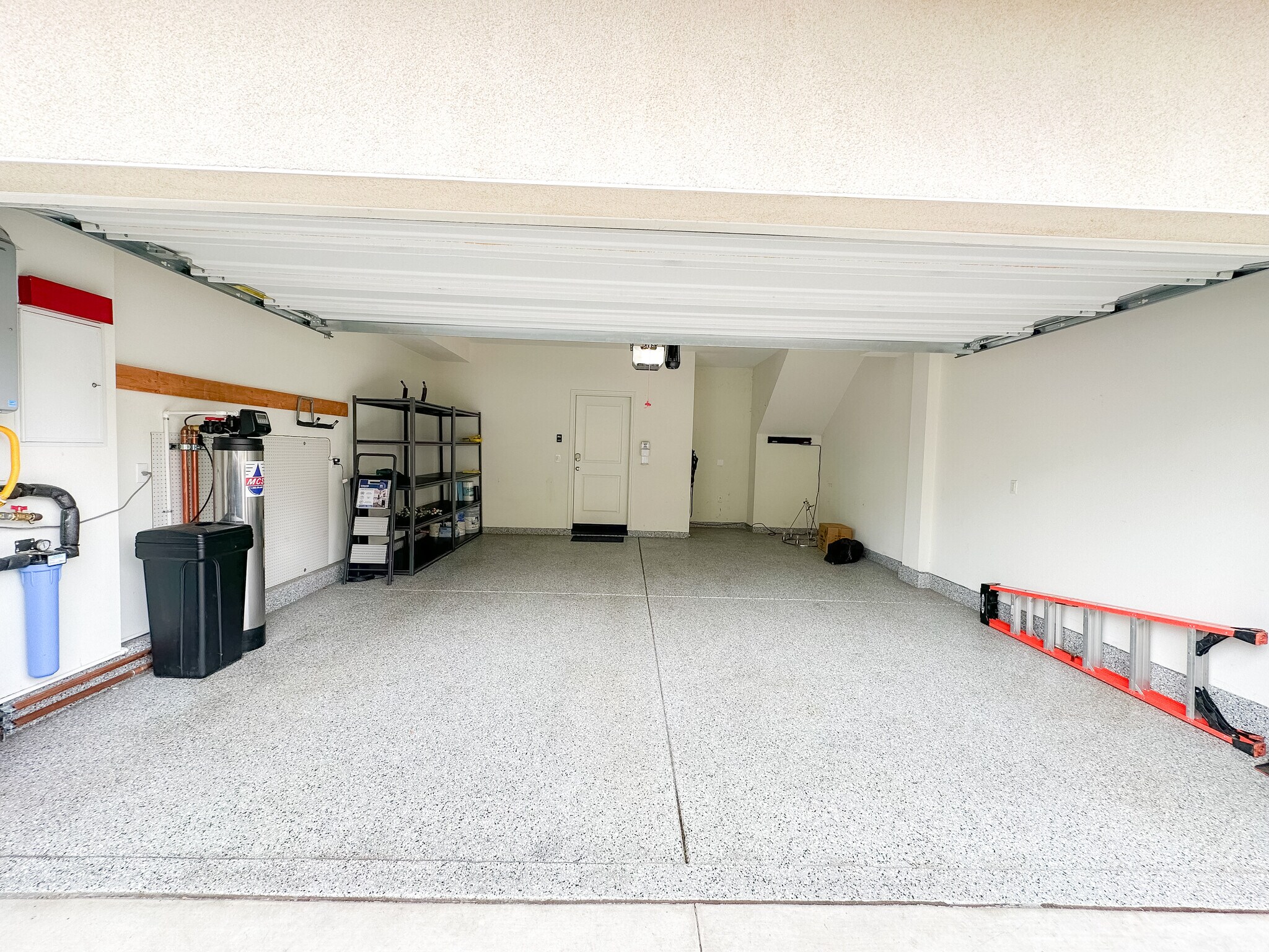 Building Photo - 14770 Palmera Ct