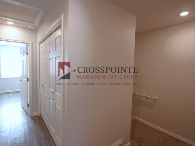 Building Photo - Stunning 2 Bed 2.5 Bath 1 Car Garage Townhome in Tyler!