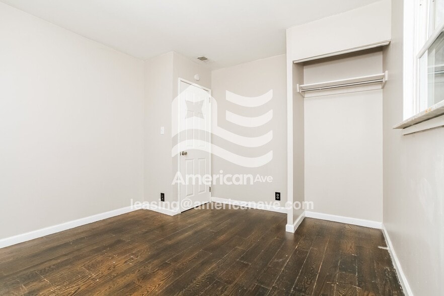 Building Photo - 1715 Monterey Ct