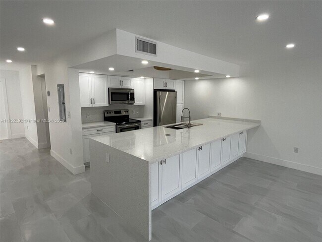 Building Photo - 13350 SW 91st Terrace