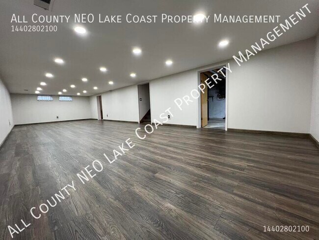 Building Photo - 9953 Shady Ln