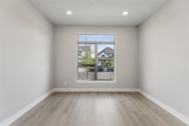 Building Photo - 1508 Cardinal Ln