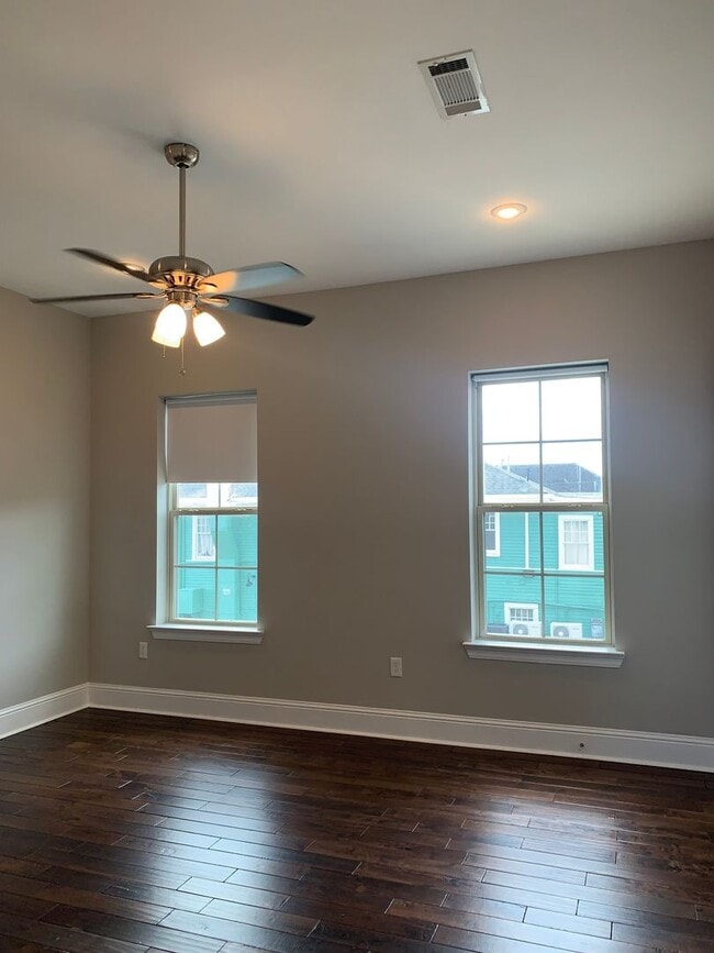 Building Photo - 2512 Valence St