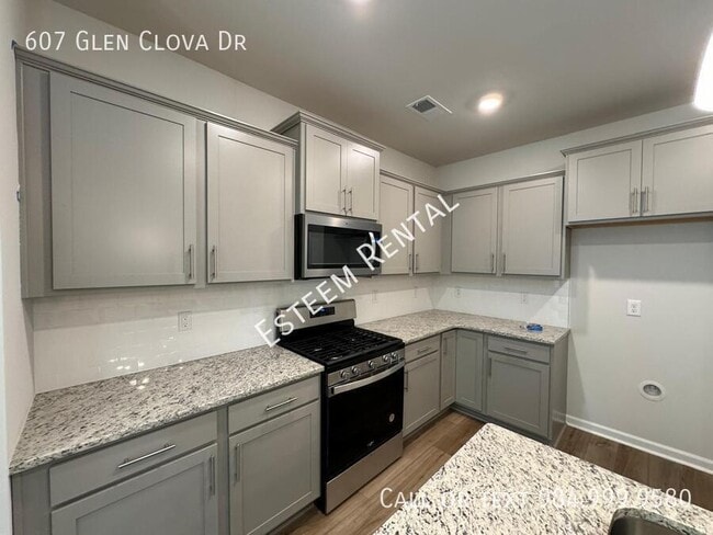 Building Photo - 607 Glen Clova Dr