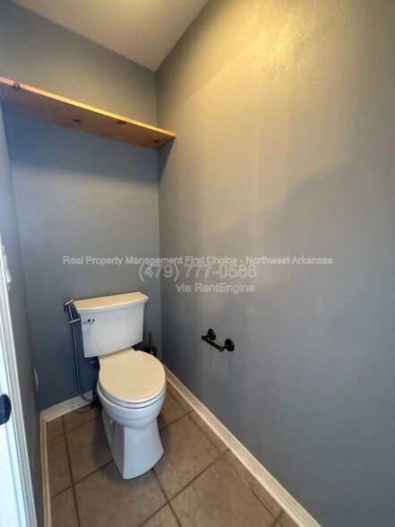 Building Photo - 421 Coopers Wy