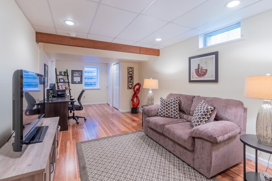 Building Photo - 109 Clemson Ct