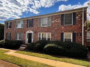 Building Photo - Renovated Condo near Stonefield Shopping! ...