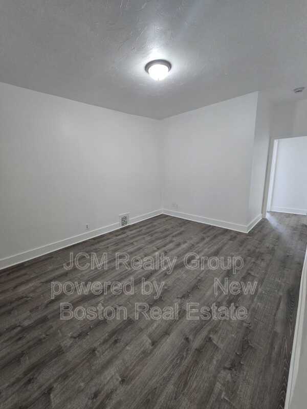 Building Photo - 128 Shawmut St