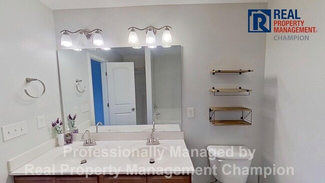 Building Photo - Spacious 3-Story Townhome in the Heart of Carolina Beach — Backs to State Park