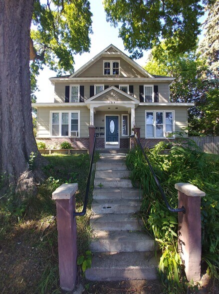 Building Photo - 1914 2nd Ave N.