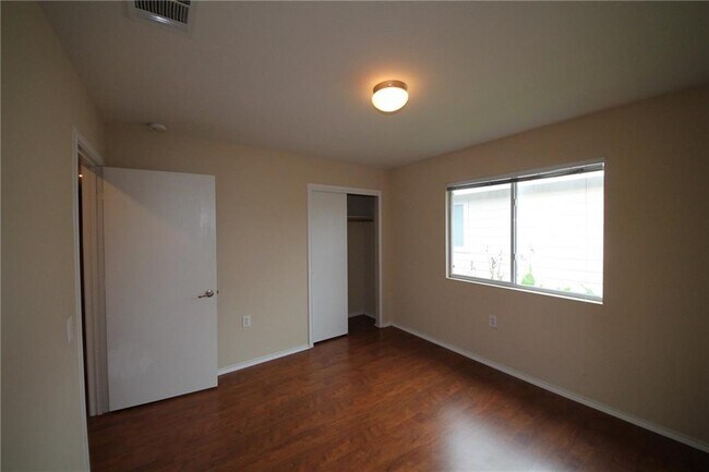 Building Photo - 1432 Coriander Dr