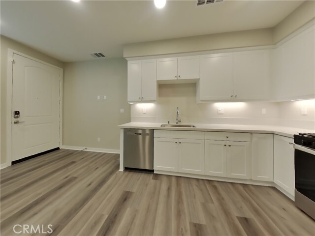 Building Photo - 24944 Siempre Ct