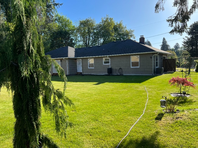 Building Photo - 1511 Wilson St SE