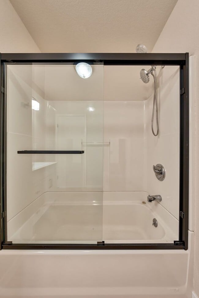 Building Photo - Utilities Included! Updated 2 Bedroom Home...