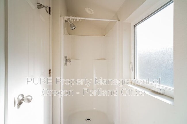 Building Photo - 5263 N Harvard St