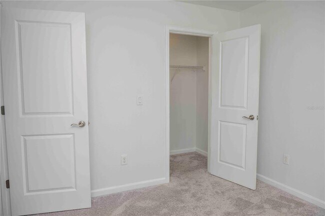 Building Photo - 11737 Brookside Dr