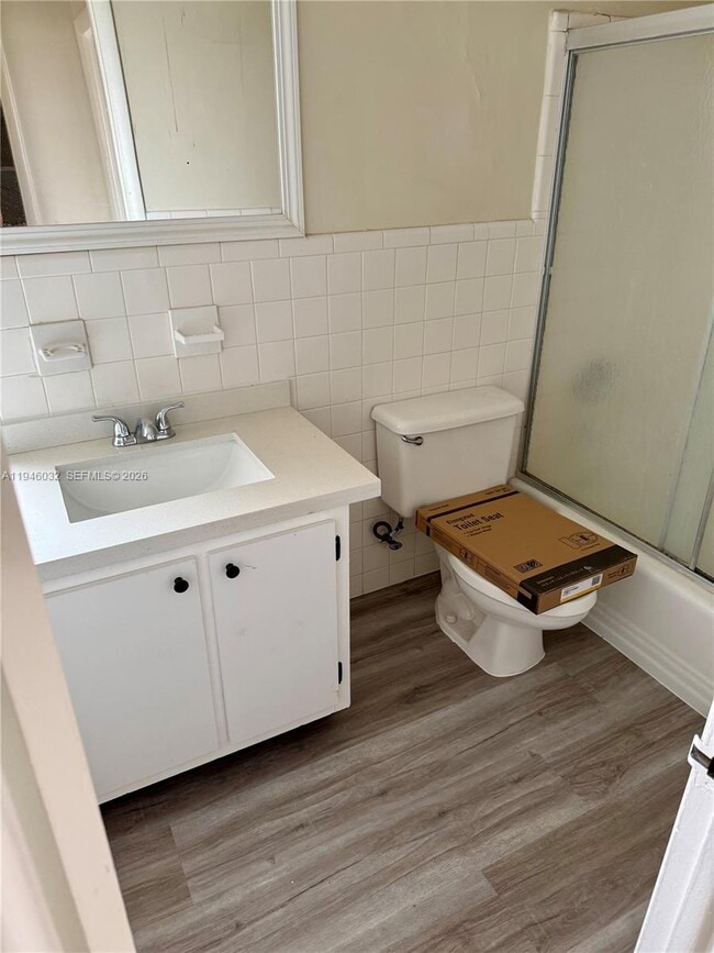 Building Photo - 9390 E Bay Harbor Dr