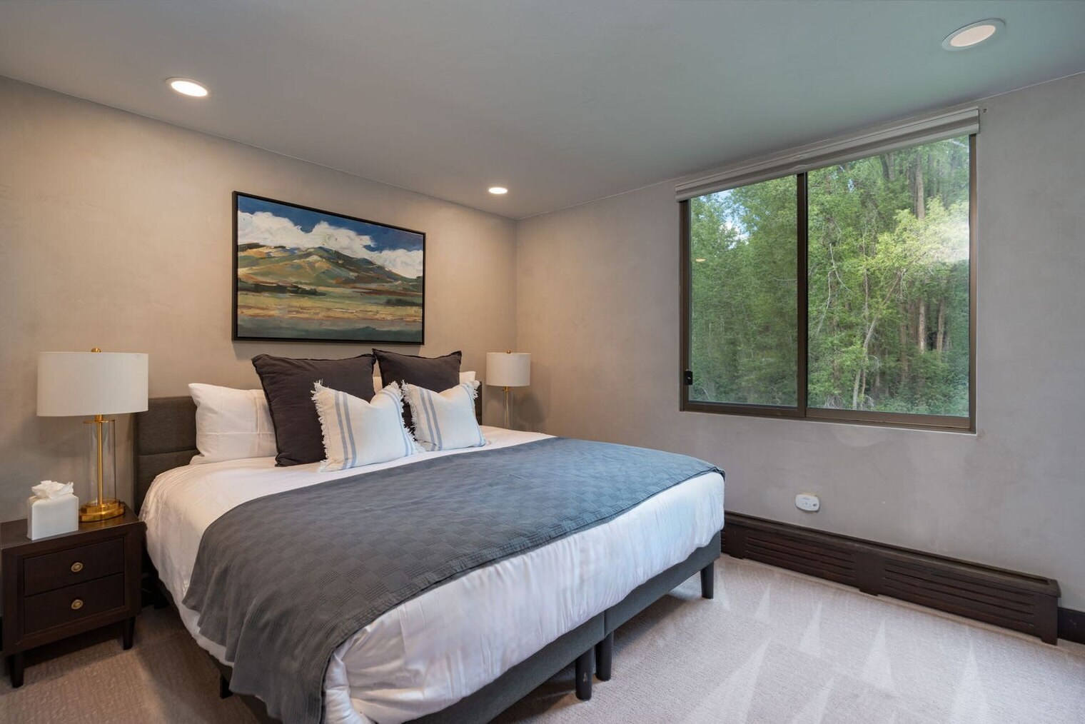 Building Photo - 1024 E Hopkins Ave