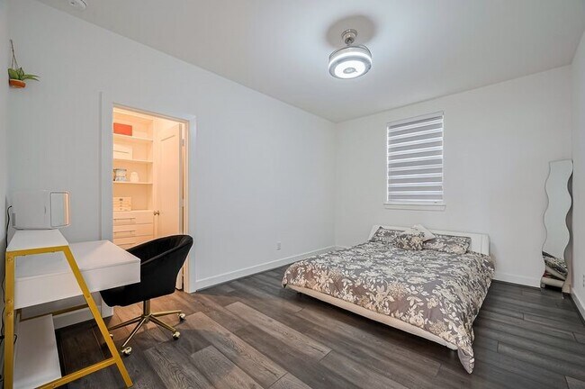 Building Photo - 18311 Licola Mdw Ln