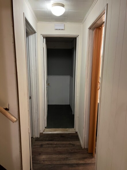 Building Photo - 257 Thompson Ave