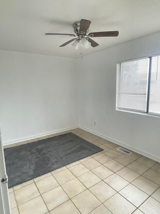 Building Photo - 710 Legion Dr