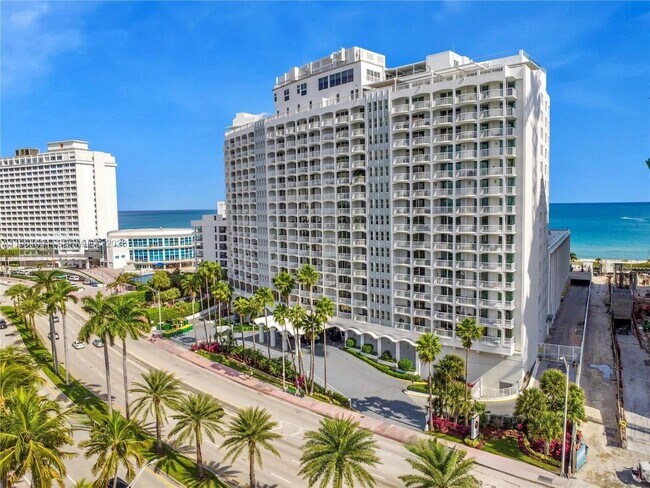 Building Photo - 5401 Collins Ave