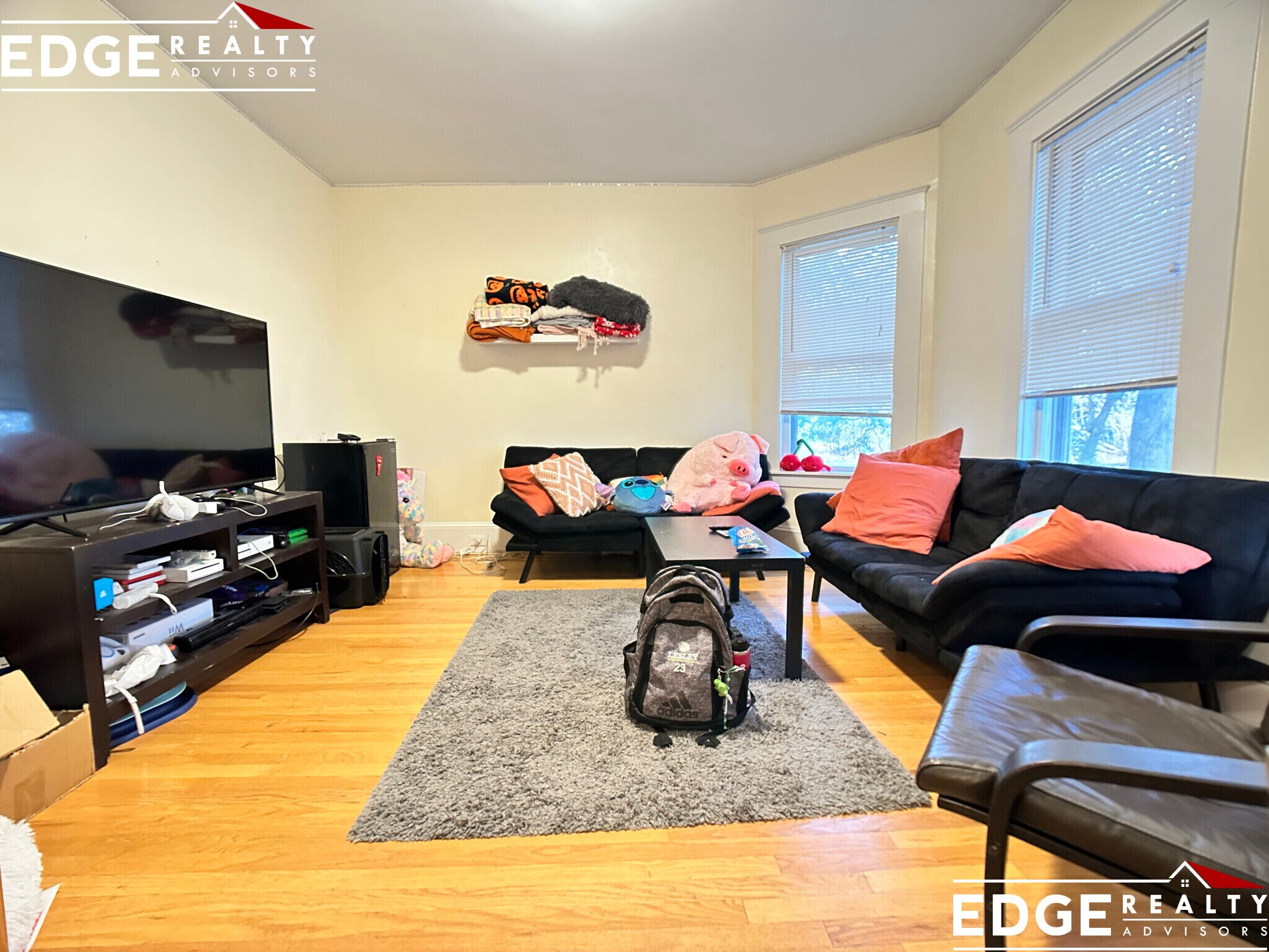 Building Photo - 28R Cherry St