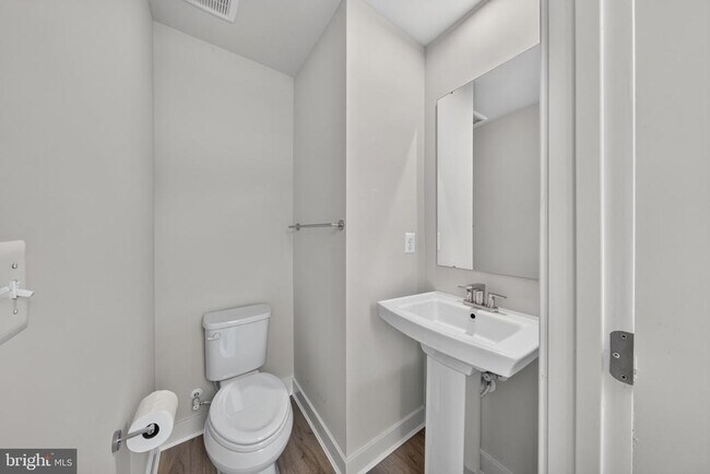 Building Photo - 1863 Bergerac Ct
