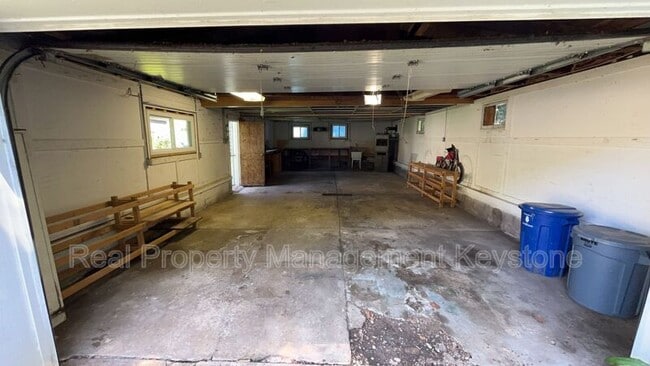 Building Photo - 1271 Lewis St