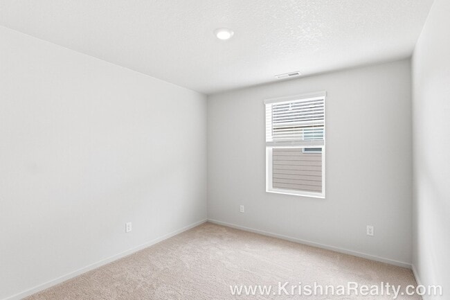 Building Photo - 5 BD | 3 BA | Brand New Construction | East Park Village | Salem Home!