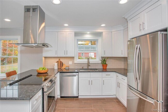 Building Photo - 237 Tomahawk St