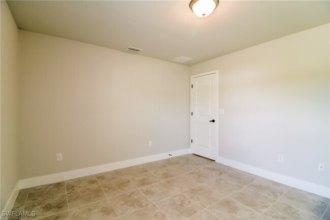 Building Photo - 1004 Anson Ave