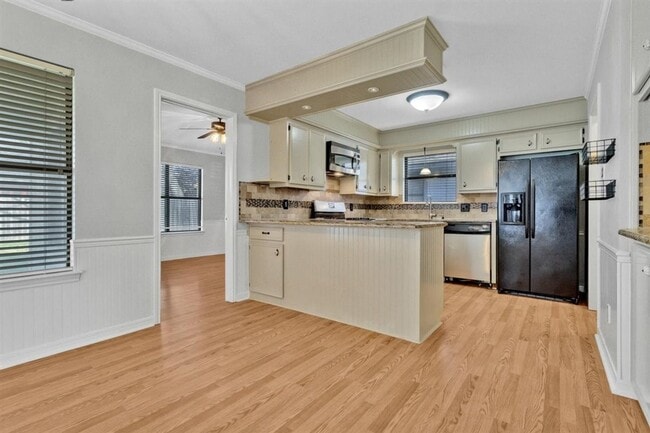 Building Photo - 1708 Wild Horse Ln
