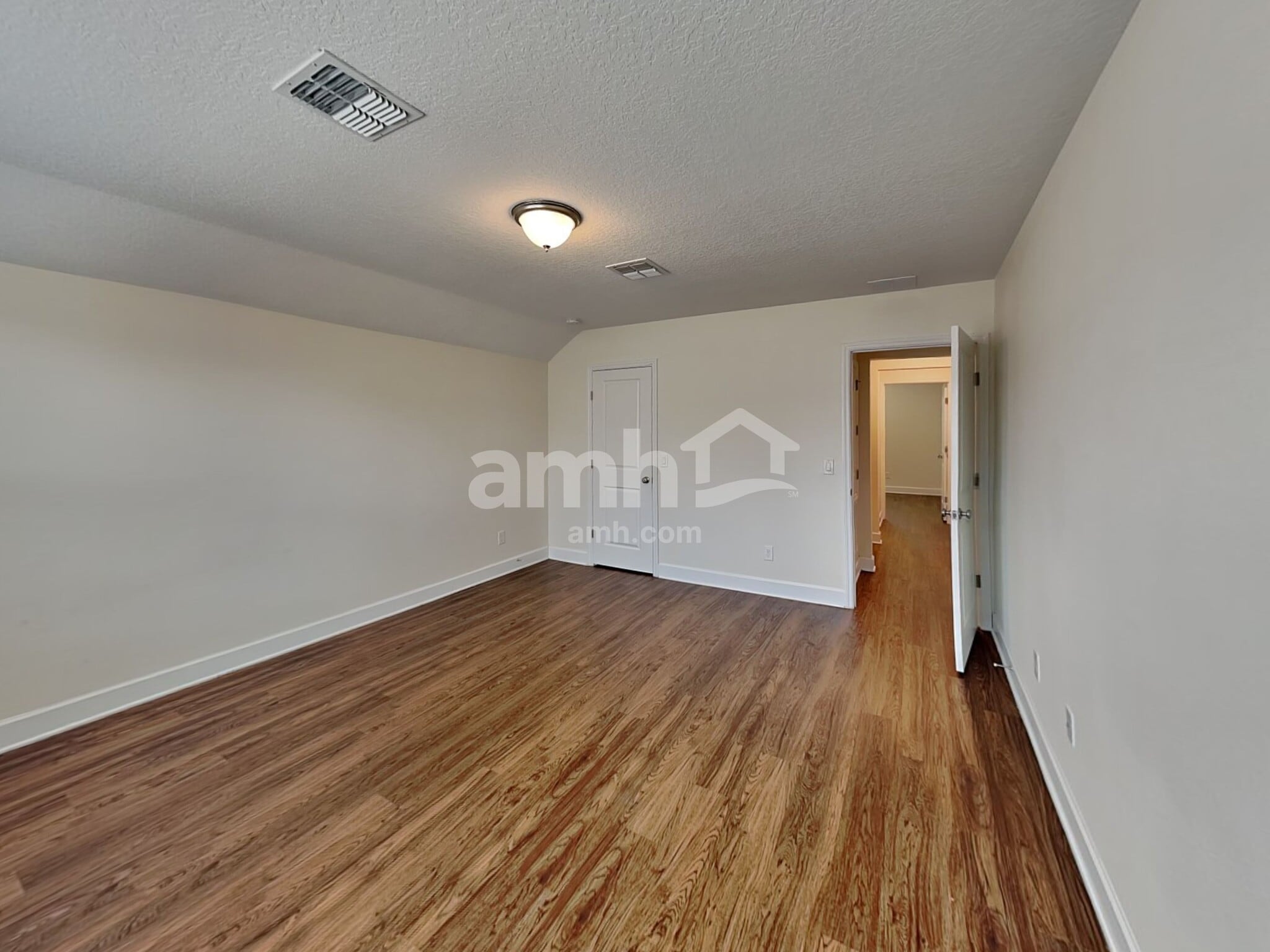 Building Photo - 306 Crestrun Loop