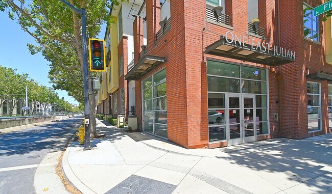 Building Photo - 1 E Julian St