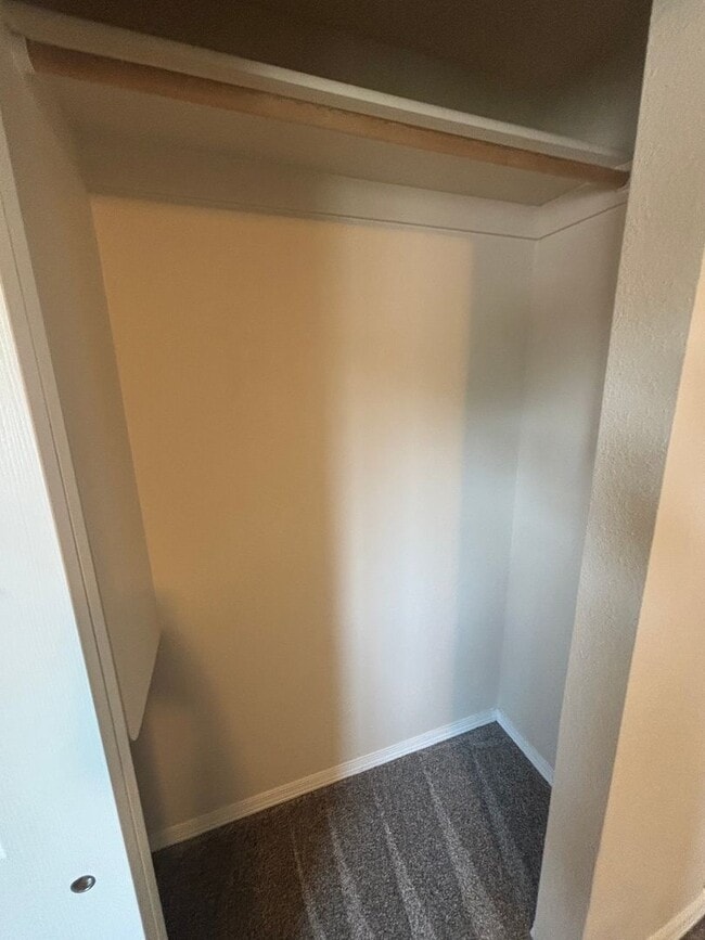Building Photo - Beautiful Townhouse on 13th Street