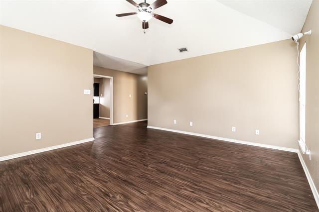 Building Photo - 10253 Sunset View Dr
