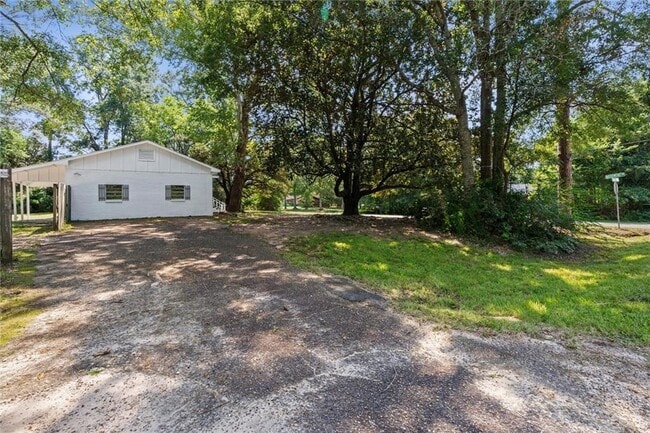 Building Photo - 12925 Bonnievale Dr N