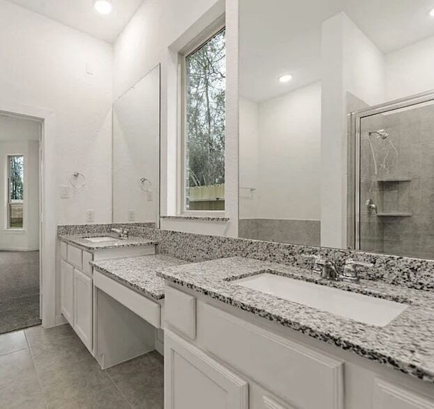 Building Photo - 17111 Crimson Crest Dr