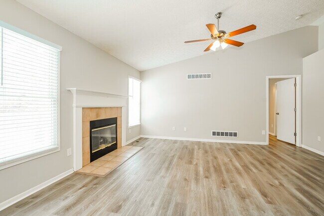 Building Photo - 5776 Chase Run